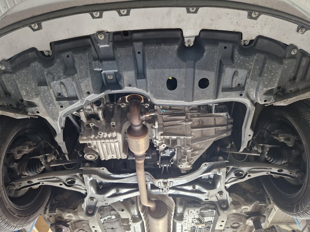 Toyota Yaris variklio apsauga 2011-2020 - Image 6