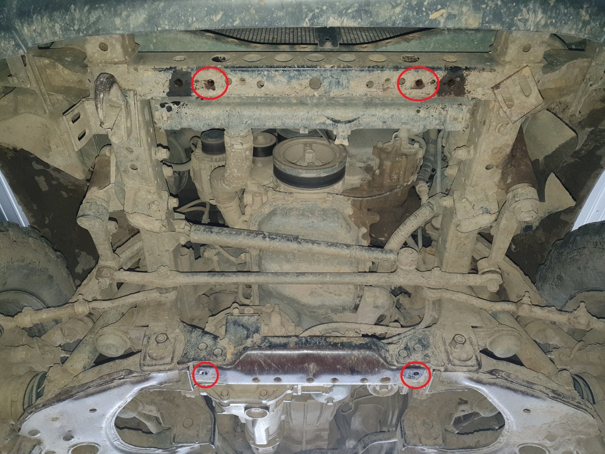 Toyota Hilux variklio apsauga 2000-2004 - Image 5