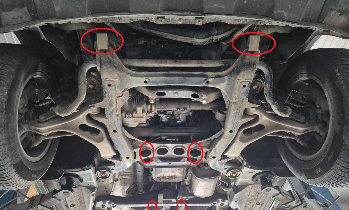 Volkswagen Touareg 7P variklio apsauga 2010-2018 - Image 4